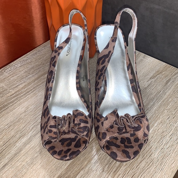 Xhilaration Cheetah Print Heels - Picture 2 of 6
